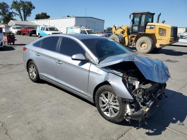 Photo 4 from auction – 2017 HYUNDAI SONATA SE with VIN 5NPE24AF2HH561695