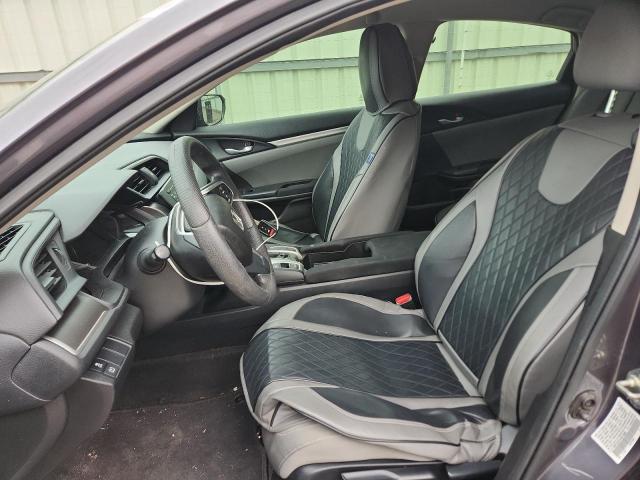 Photo 7 from auction – 2017 HONDA CIVIC LX with VIN 19XFC2F51HE015688