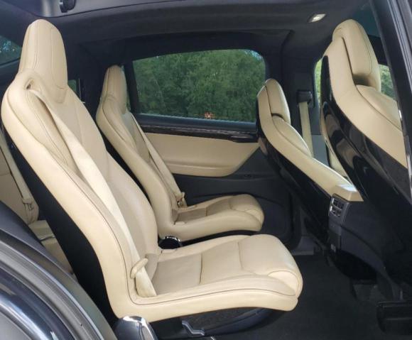 Photo 11 from auction – 2016 TESLA MODEL X with VIN 5YJXCBE28GF005115