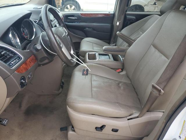 Photo 7 from auction – 2016 CHRYSLER TOWN & COU with VIN 2C4RC1BGXGR297521