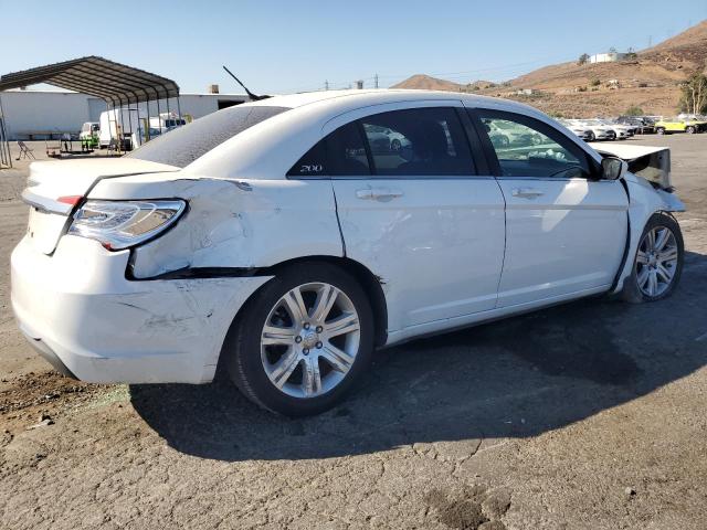 Photo 3 from auction – 2013 CHRYSLER 200 LX with VIN 1C3CCBAB9DN647218
