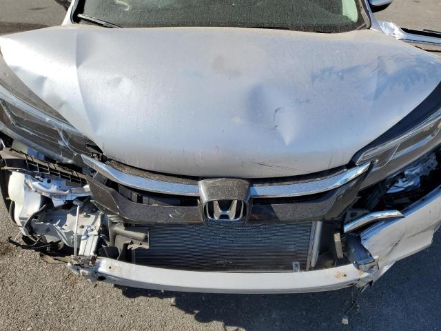 Photo 12 from auction – 2016 HONDA CR-V EXL with VIN 2HKRM3H77GH500443