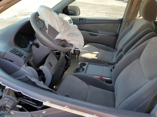 Photo 7 from auction – 2010 TOYOTA SIENNA CE with VIN 5TDKK4CC9AS325583