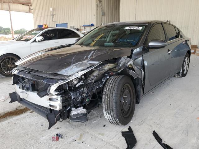 NISSAN ALTIMA S 2019 with VIN 1N4BL4BVXKC210581 - Photo from auction