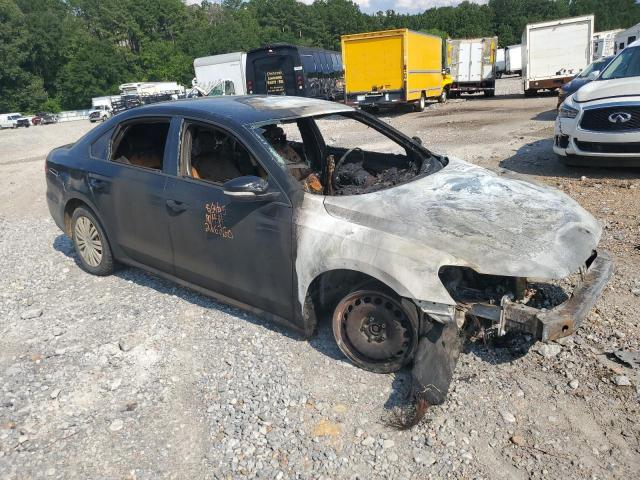 Photo 4 from auction – 2015 VOLKSWAGEN PASSAT S with VIN 1VWAT7A33FC038386
