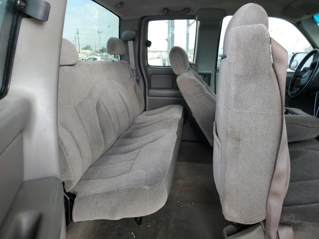 Photo 10 from auction – 2000 GMC NEW SIERRA C2500 with VIN 1GTFC29U2YE385367