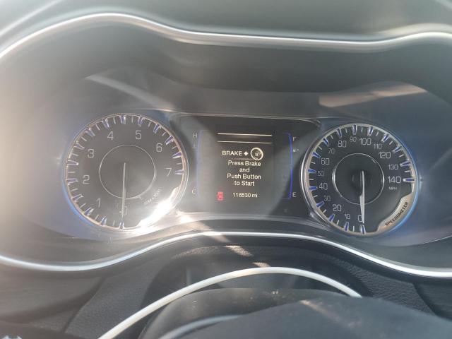 Photo 9 from auction – 2015 CHRYSLER 200 LIMITE with VIN 1C3CCCAB7FN561592