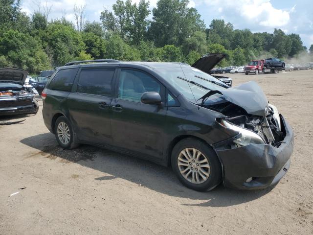 Photo 4 from auction – 2011 TOYOTA SIENNA XLE with VIN 5TDYK3DC3BS020133
