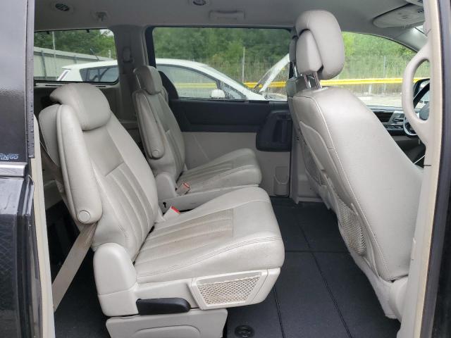 Photo 11 from auction – 2010 CHRYSLER TOWN & COU with VIN 2A4RR5D15AR286345