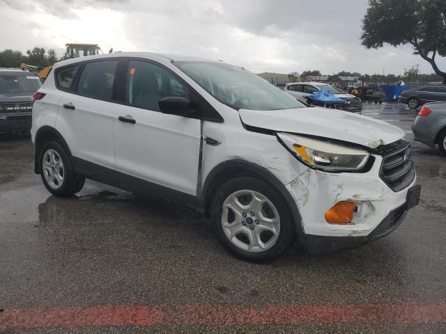 Photo 4 from auction – 2017 FORD ESCAPE S with VIN 1FMCU0F71HUD99331