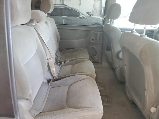 Photo 11 from auction – 2004 TOYOTA SIENNA with VIN 5TDZA23C04S050504