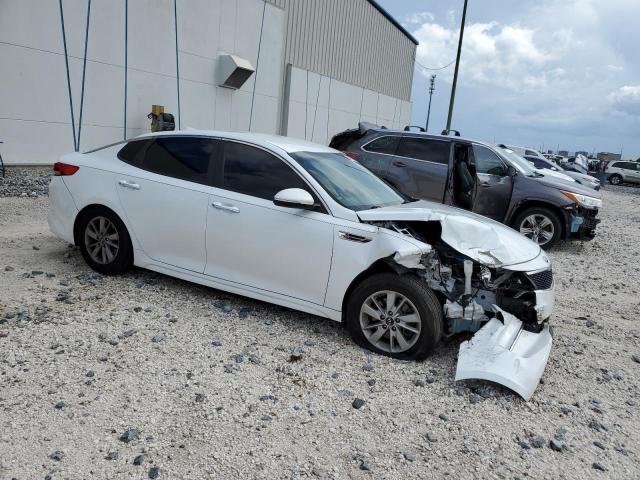 Photo 4 from auction – 2018 KIA OPTIMA LX with VIN 5XXGT4L33JG198530