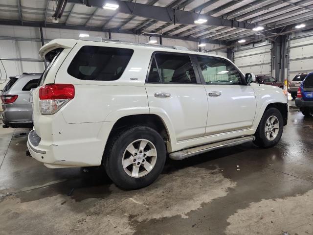 Photo 3 from auction – 2010 TOYOTA 4RUNNER SR with VIN JTEZU5JR2A5003603