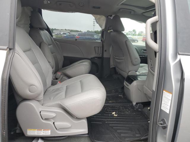 Photo 11 from auction – 2015 TOYOTA SIENNA XLE with VIN 5TDDK3DC7FS115587