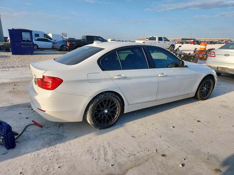 Photo 3 from auction – 2015 BMW 320 I XDRI with VIN WBA3C3G52FNS74722