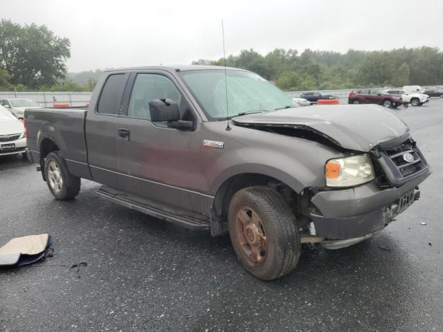Photo 4 from auction – 2004 FORD F150 with VIN 1FTRX12W04FA04658