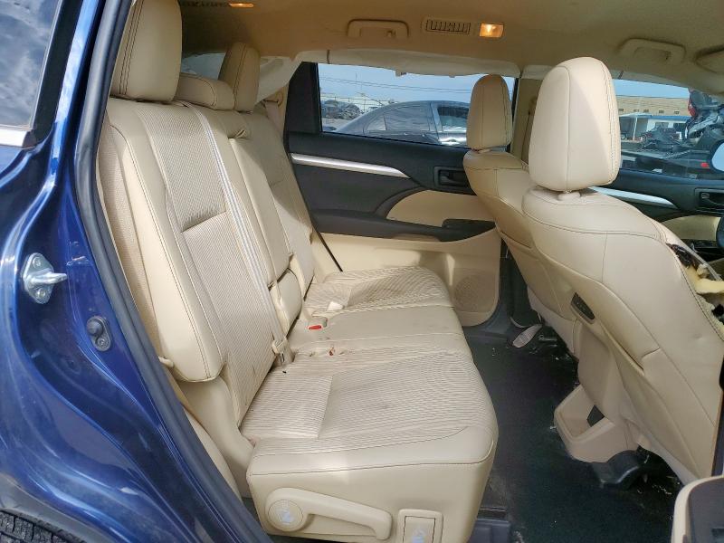 Photo 11 from auction – 2015 TOYOTA HIGHLANDER with VIN 5TDBKRFH4FS211566