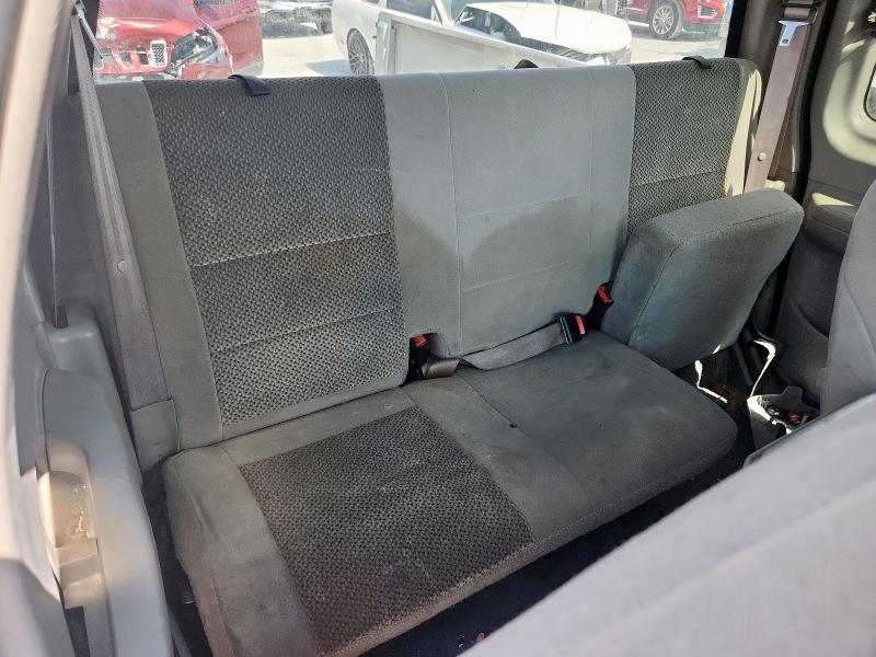 Photo 10 from auction – 2003 FORD F150 with VIN 1FTRX18W43NB05651
