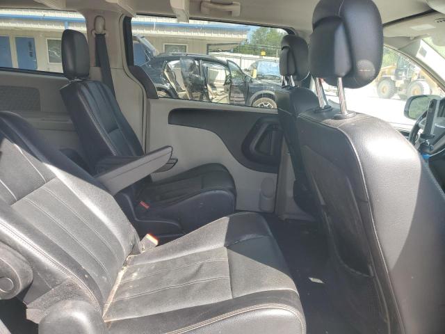 Photo 11 from auction – 2014 CHRYSLER TOWN & COU with VIN 2C4RC1BG8ER363240