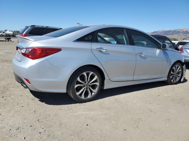 Photo 3 from auction – 2014 HYUNDAI SONATA SE with VIN 5NPEC4AC5EH856840