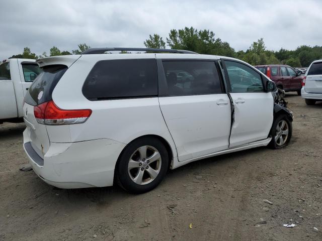 Photo 3 from auction – 2011 TOYOTA SIENNA LE with VIN 5TDKK3DC3BS017352
