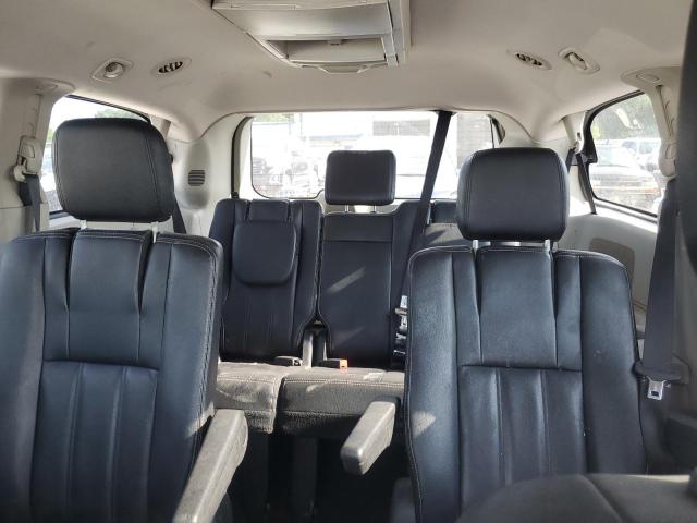 Photo 10 from auction – 2015 CHRYSLER TOWN & COU with VIN 2C4RC1BG3FR751512