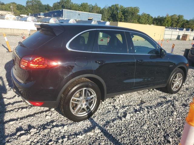 Photo 3 from auction – 2014 PORSCHE CAYENNE with VIN WP1AF2A21ELA35391