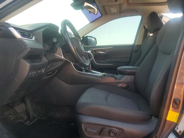 Photo 7 from auction – 2019 TOYOTA RAV4 XLE with VIN JTMP1RFV0KJ013444