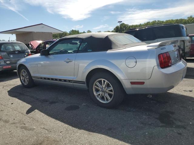 Photo 2 from auction – 2005 FORD MUSTANG with VIN 1ZVHT84N155257657
