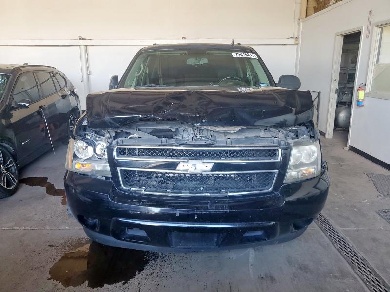 Фото 5 с аукциона – 2011 CHEVROLET SUBURBAN C1500 LS с VIN 1GNSCHE02BR397286