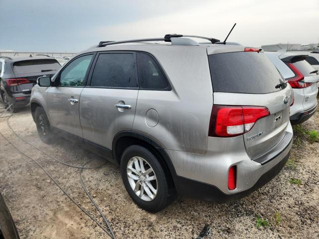 Photo 2 from auction – 2015 KIA SORENTO LX with VIN 5XYKT4A68FG602402