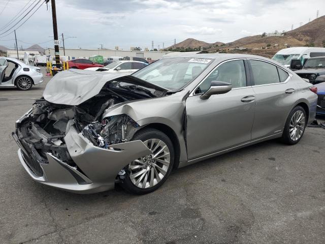 LEXUS ES 300H 2019 with VIN JTHB21B16K2040619 - Photo from auction