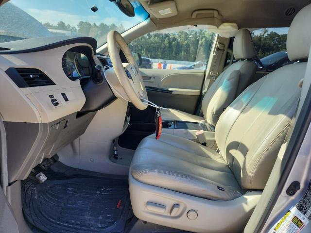 Photo 7 from auction – 2011 TOYOTA SIENNA LE with VIN 5TDKK3DC2BS168103