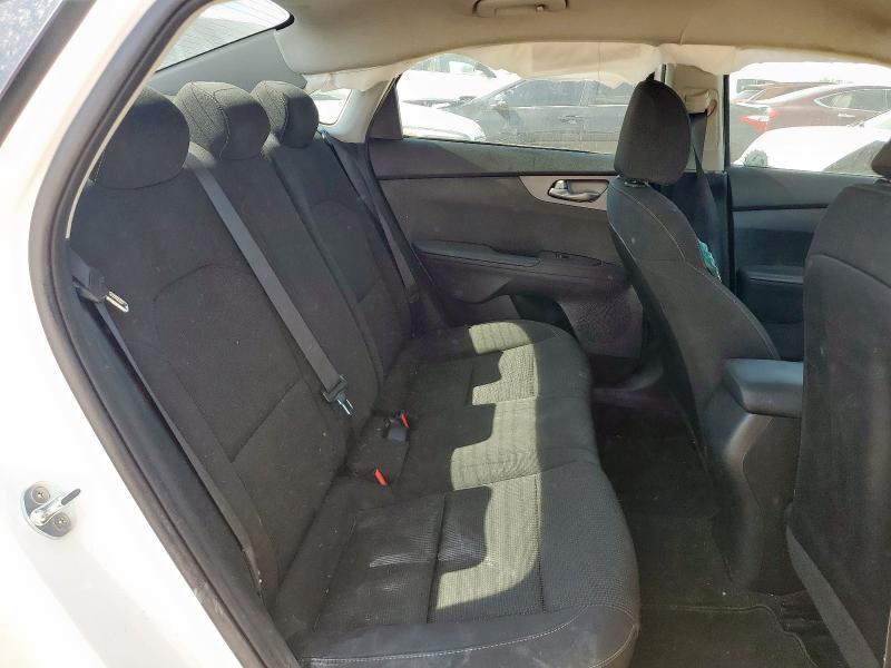 Photo 10 from auction – 2021 KIA FORTE FE with VIN 3KPF24AD1ME372294