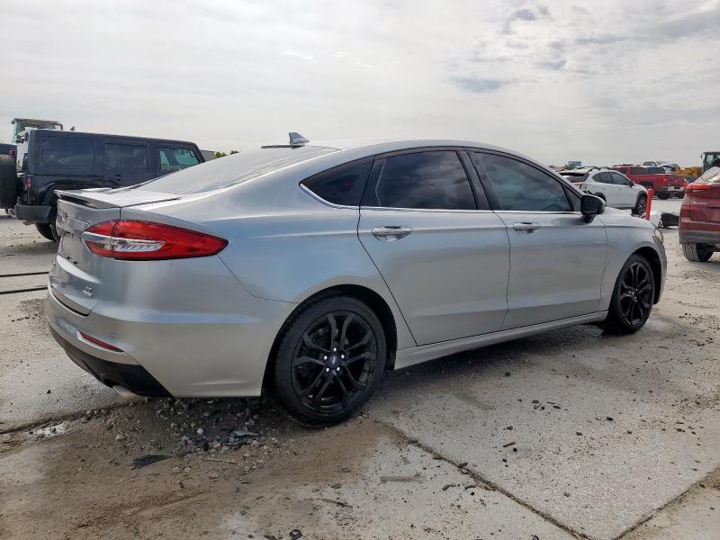 Photo 3 from auction – 2020 FORD FUSION SE with VIN 3FA6P0HD1LR253772
