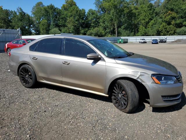 Photo 4 from auction – 2015 VOLKSWAGEN PASSAT S with VIN 1VWAT7A30FC098206