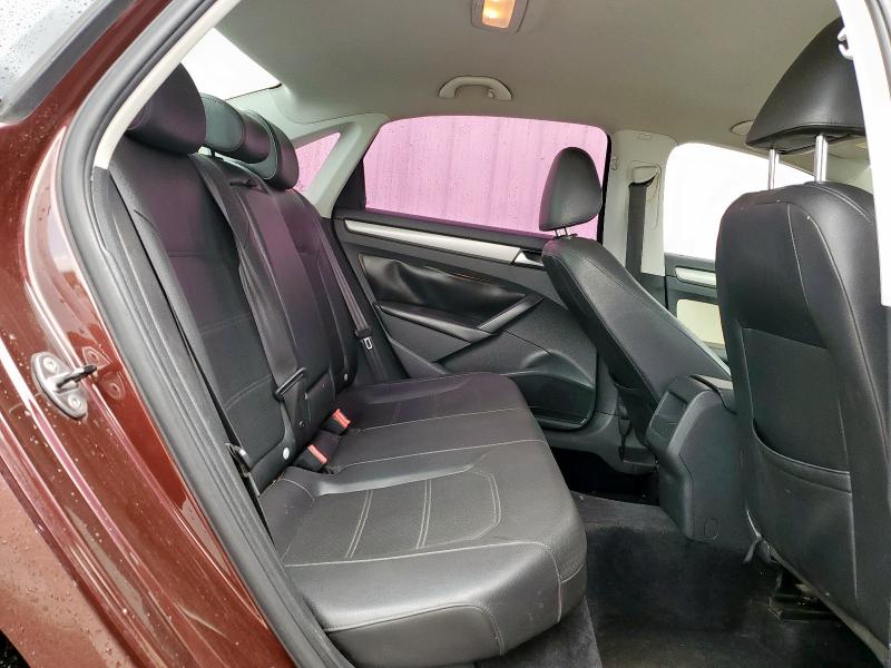 Photo 10 from auction – 2014 VOLKSWAGEN PASSAT S with VIN 1VWAT7A39EC058639