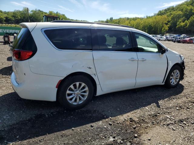 Photo 3 from auction – 2019 CHRYSLER PACIFICA TOURING PLUS with VIN 2C4RC1FG6KR644278
