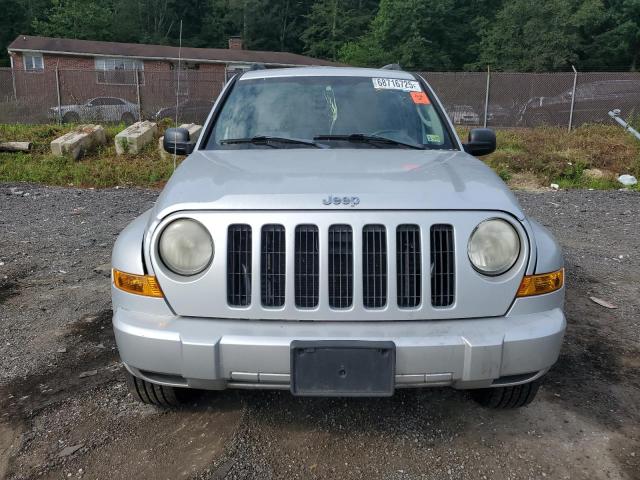 Photo 5 from auction – 2005 JEEP LIBERTY RE with VIN 1J4GL38K05W644514