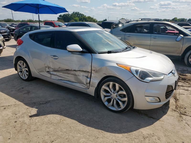 Photo 4 from auction – 2013 HYUNDAI VELOSTER with VIN KMHTC6AD8DU158511