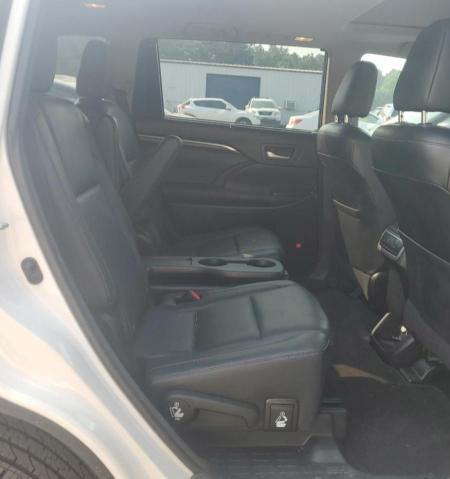 Foto 11 de la subasta – 2015 TOYOTA HIGHLANDER con VIN 5TDYKRFH0FS070084