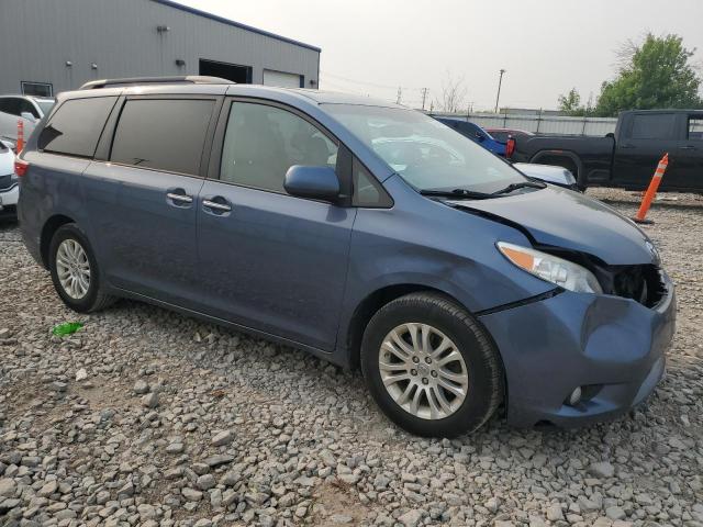 Photo 4 from auction – 2016 TOYOTA SIENNA XLE with VIN 5TDYK3DC5GS709212