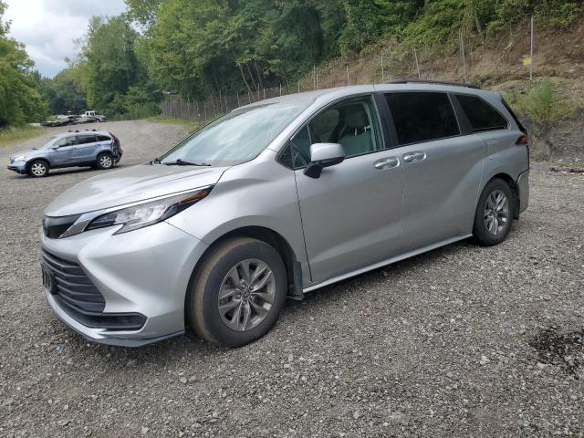 TOYOTA SIENNA 2022 with VIN 5TDBRKEC1NS096061 - Photo from auction