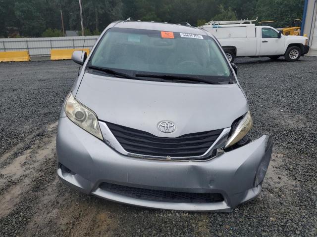 Foto 5 de la subasta – 2011 TOYOTA SIENNA BASE con VIN 5TDKA3DC4BS007125