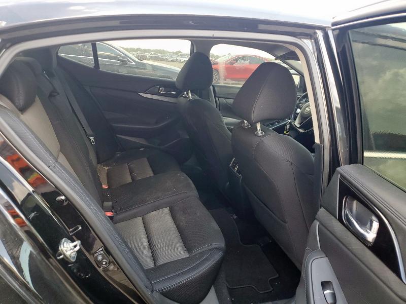 Photo 10 from auction – 2017 NISSAN MAXIMA 3.5 with VIN 1N4AA6AP5HC439078