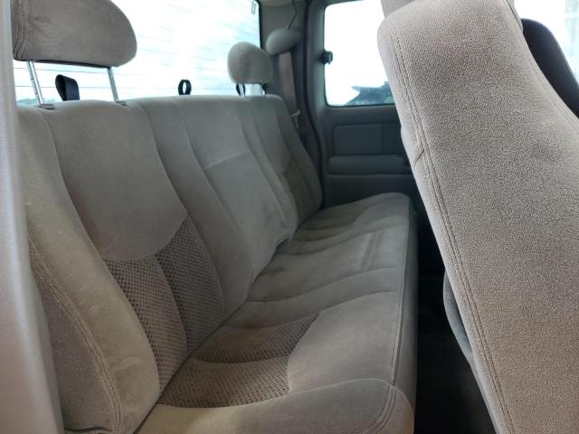 Photo 10 from auction – 2004 CHEVROLET SILVERADO with VIN 2GCEK19T841168837