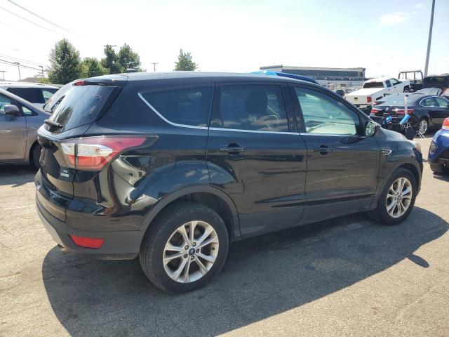 Photo 3 from auction – 2017 FORD ESCAPE SE with VIN 1FMCU0GD1HUA68978