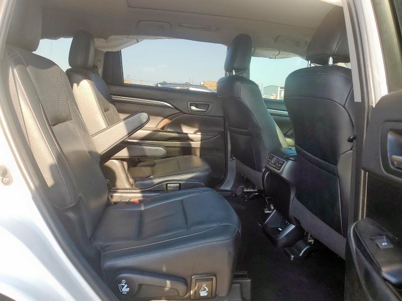 Photo 11 from auction – 2019 TOYOTA HIGHLANDER with VIN 5TDDGRFH1KS071772