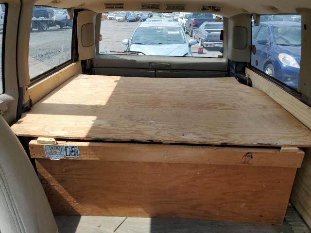 Photo 10 from auction – 2001 CHEVROLET ASTRO with VIN 1GNEL19W31B145637