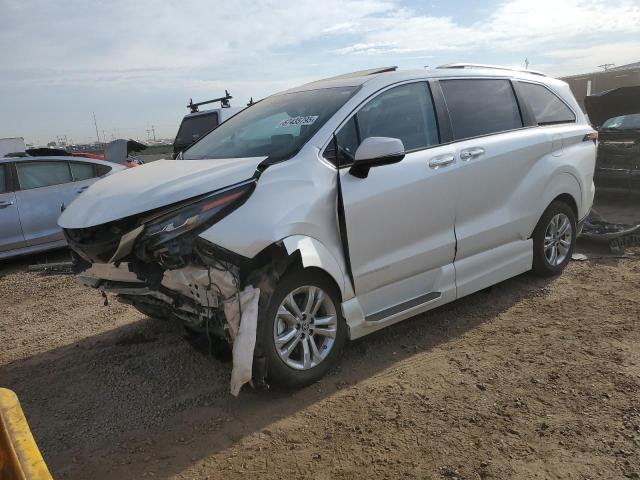 TOYOTA SIENNA LIM 2024 with VIN 5TDESKFC3RS137361 - Photo from auction